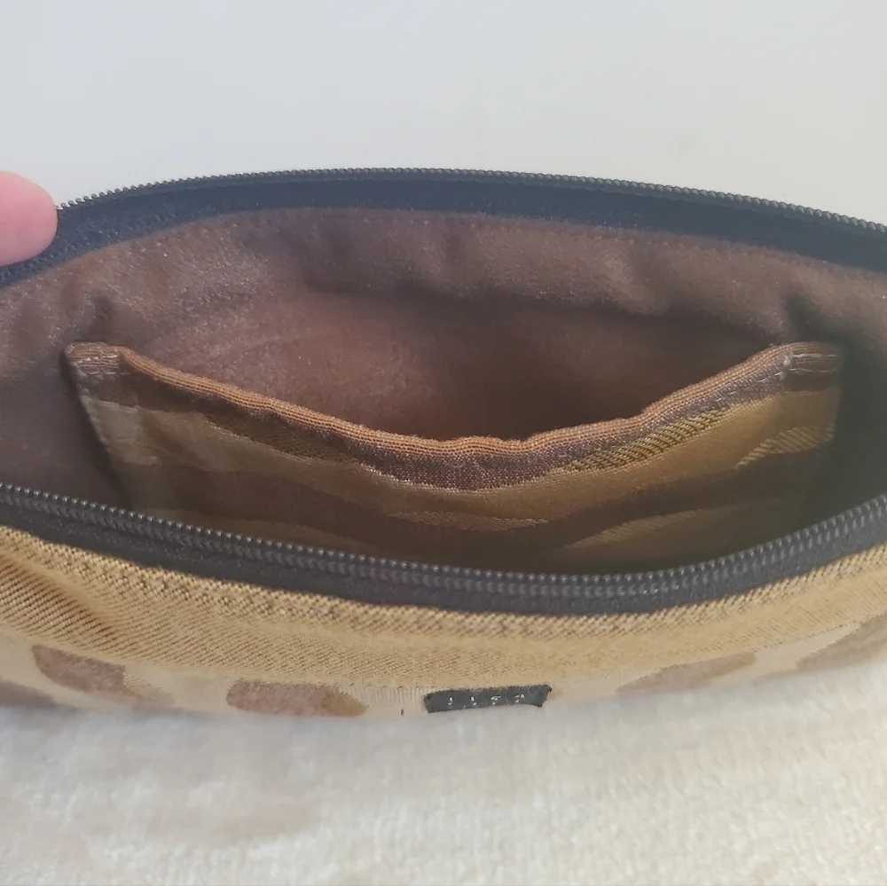 𝅺1154 Lill Studio Wristlet Clutch Bag Tan Brown Gold Swirl Design